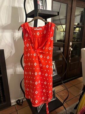 Collective Concepts Red Sleeveless V-Neck Mini Dress with White Geometric Print